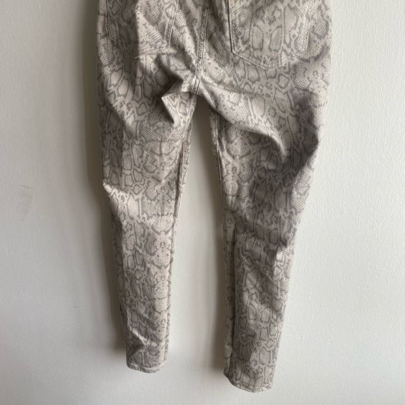 Snake Print Rockstar Skinny Jeans 🐍 Old Navy - Picture 2 of 4